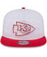 Фото #2 товара Men's White/Red Kansas City Chiefs 2024 NFL Training Camp Golfer Snapback Hat