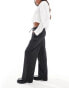 Stradivarius Petite tailored pull on trouser in black pinstripe Черный, XS - фото #2