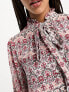 Фото #3 товара Urban Revivo long sleeve mini dress in red floral print