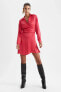 Фото #5 товара Gömlek Yaka Kırmızı Basic Kuşaklı Yarım Kollu Saten Mini Elbise Z2341az22wn