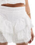 Miss Selfridge broderie ruffle mini shorts in ivory weiß, 34 - фото #5