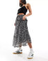 Фото #2 товара New Look tiered midi skirt in black print