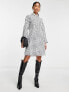 Фото #1 товара Y.A.S broderie collar mini dress in mono check