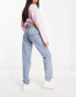 Женские джинсы Monki Moop Gerade Jeans in Mittelblau mit niedrigem Bund Синий, W28 - фото #2