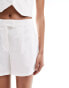 Фото #2 товара Bershka linen shorts co-ord in white