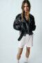 Фото #15 товара Укороченная куртка из искусственной кожи в байкерском стиле ZARA