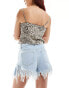 DTT extreme frayed festival denim shorts in light blue Голубой, 38 - фото #2