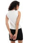 Фото #3 товара Abercrombie & Fitch ribbed slashed button through sleeveless top in cream