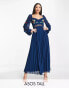 Фото #1 товара ASOS DESIGN Tall – Besticktes, plissiertes, langärmliges Midikleid mit Spitzeneinsatz in Marineblau