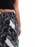 Фото #7 товара Vero Moda lace print jersey maxi skirt in mono