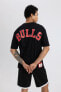DeFactoFit NBA Chicago Bulls Oversize Fit Bisiklet Yaka Kısa Kollu Tişört B9890AX24SM