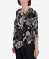 ფოტო #4 პროდუქტის Classic Textured Leaf Top with Necklace