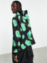 Фото #3 товара ASOS DESIGN super oversized cropped hoodie in all over blur print with toggles