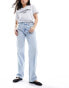 Фото #1 товара Pull&Bear mid rise straight leg jean in light blue