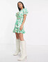 Topshop Petite floral wrap daisy mini dress in green grün, 36 - фото #4