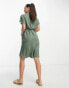 Фото #2 товара Vero Moda Tall shirt midi dress with tie belt in green