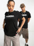Hummel – Legacy – Unisex-T-Shirt in Schwarz
