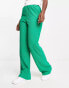 Фото #2 товара Urban Revivo straight leg trousers in green