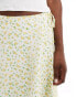 Фото #4 товара Wednesday's Girl floral print tie detail mini skirt in white and yellow