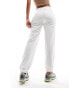 Фото #2 товара Bershka joggers in white