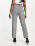 Фото #4 товара Hollister ultra high rise tapered trouser in black plaid