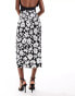 Фото #3 товара New Look satin midi skirt in black floral