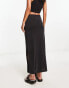 Vila slinky maxi skirt with slit sides in black Черный, M - EU 36-40 - фото #2