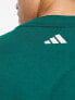 adidas Training – Sports Club – Sweatshirt in Grün mit Grafikprint