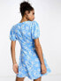 Фото #3 товара Glamorous corset front puff sleeve mini shift dress in blue scribble