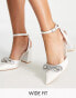 Фото #1 товара Be Mine Bridal Wide Fit Saffron bow block heel shoes in ivory satin