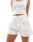 Levi's Featherweight mom shorts in white