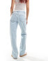 Фото #2 товара Abercrombie & Fitch baggy low rise jean in light wash blue