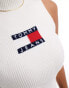 Фото #2 товара Tommy Jeans flag sleeveless knitted top in white