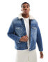 Фото #2 товара Tommy Jeans Ryan Sherpa 3-in-1 Denim Trucker Jacket in Blue