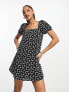 Фото #2 товара Платье New Look с вышивкой, объемными рукавами и шнуровкой сзади