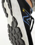 New Balance 520 running trainers in black