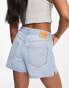 Фото #4 товара Hollister mom denim shorts with crossover waist in light blue