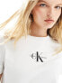 Фото #5 товара Calvin Klein Jeans monologo baby t-shirt in white