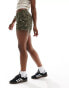 Фото #4 товара Superdry Cargo shorts in outline camo