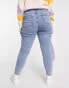 Фото #4 товара Pieces Curve Kesia high waisted Mom jeans in bleach wash