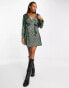 Фото #2 товара Monki satin wrap mini dress in green swirl