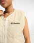 Фото #3 товара Columbia Doverwood crinkle fabric unisex quilted liner gilet in beige Exclusive at ASOS