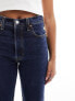 Фото #5 товара Levi's Ribcage straight fit ankle jeans in navy