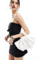 Фото #1 товара ASOS DESIGN oversized bow grab clutch bag in white