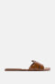 Фото #4 товара Босоножки кожаные на плоской подошве с перекрещивающимися ремешками ZARA