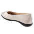 Фото #5 товара Trotters Dellis T2054-115 Womens Beige Wide Leather Ballet Flats Shoes 7.5