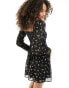 Hollister floral long sleeve dress in black with sweetheart neckline Цветочный принт, 2XS - фото #6