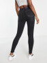 Фото #2 товара Джинсы женские Stradivarius - Черные джинсы с узким кроем и очень высокой талией