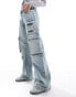 Фото #3 товара Bershka wide leg cargo jeans in light wash blue