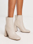 Фото #1 товара New Look heeled ankle boots in off white